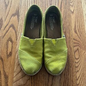Toms shoes